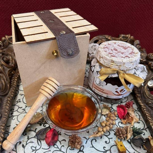 400g x 1 in kraft Wooden Box with Dipper (Plain honey) - Farm Naturelle